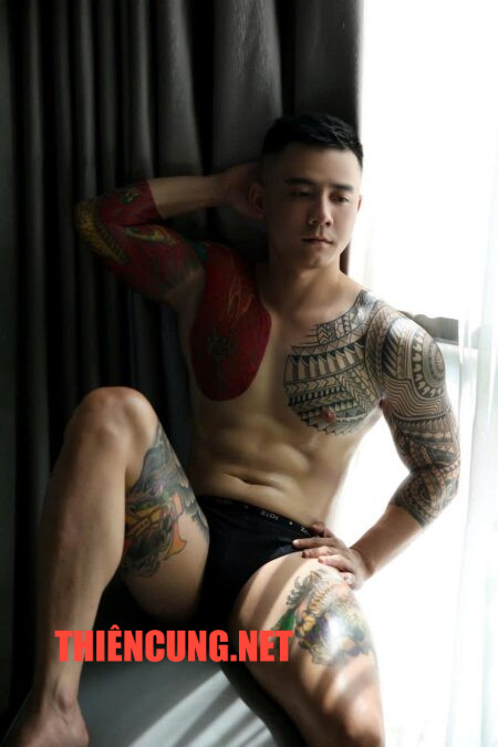 CƯỜNG 31( trai dễ thương làm bot xuất sắc body siêu đẹp trai