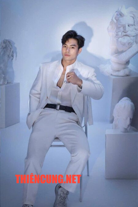 BO 37 boy ngoan dâm tận tình,cu dài như cũ ngựa tay nghề massage tốt ! Cực dâm