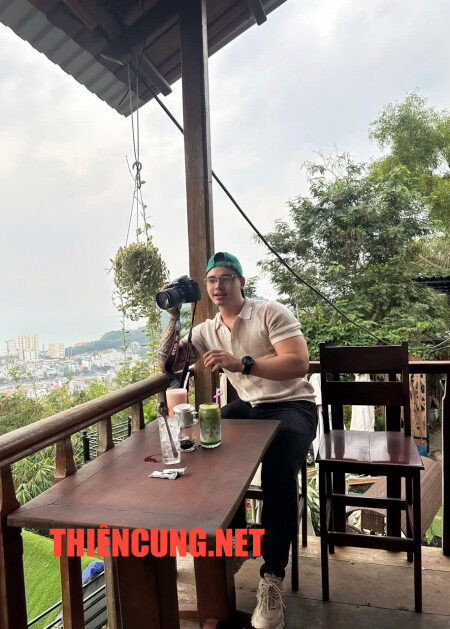 DUY 45(Boy miền Tây đẹp trai cu to -body gym xăm hoa văn tay bắt mắt )