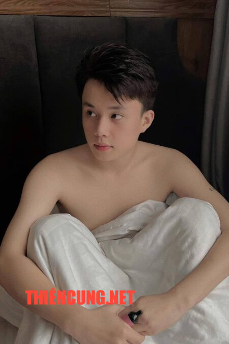 THANH 41 (trai teen mới lớn chơi là sướng body slim gọn đẹp )