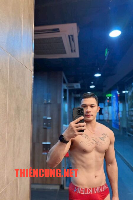 ĐẠT 54( menly cao to đẹp trai body săn chắc làm top bot suất xắc gym ngon cực dâm )