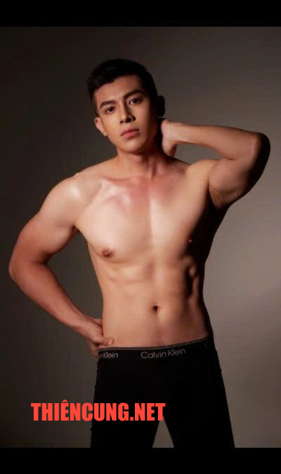 TÍNH 75 (body ngon hàng khủng menly đẹp trai masa giỏi