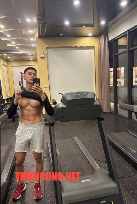 HUY TOP 80( Chuyên top trai thẳng body hàng khủng